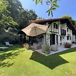 Chez Garcia Bed & Breakfast 3*
