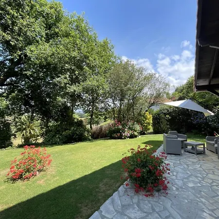 Chez Garcia Bed & Breakfast Urrugne