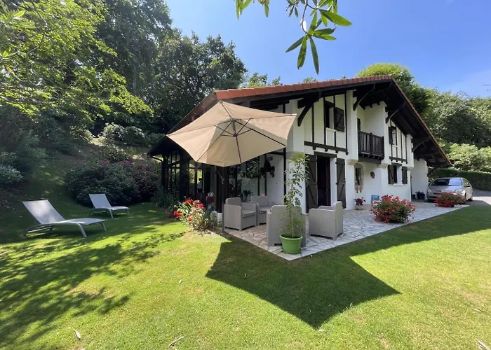 Chez Garcia Bed & Breakfast 3*