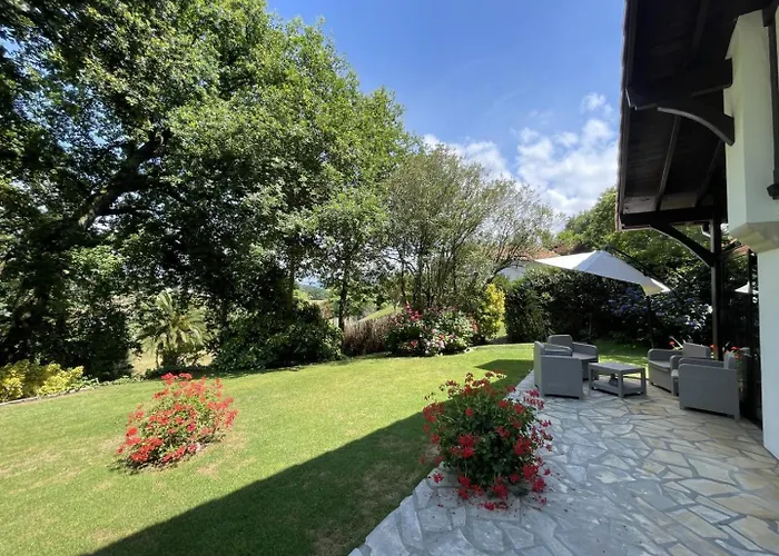 Chez Garcia Bed & Breakfast Urrugne
